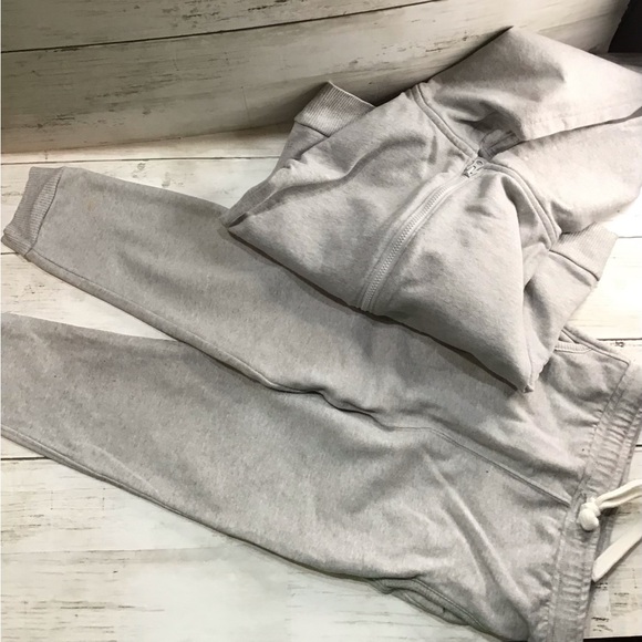 2 matching Boys Pants Set Size 5t - Picture 4 of 8